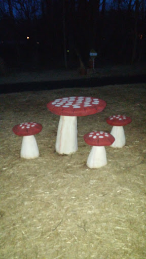 Mushroom Bench 