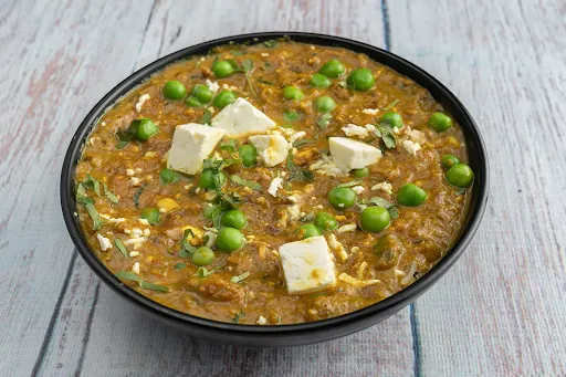 Mattar Paneer