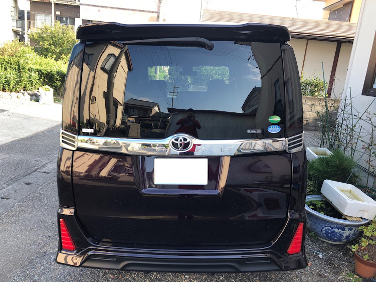 ノアの裾野MT・VALENTI・rowen・テールランプ交換に関するカスタム事例の投稿画像3枚目