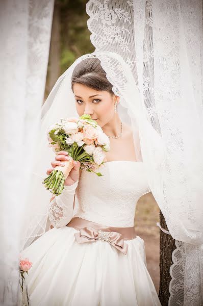 Wedding photographer Aleksey Naumov (isai1979). Photo of 1 June 2013