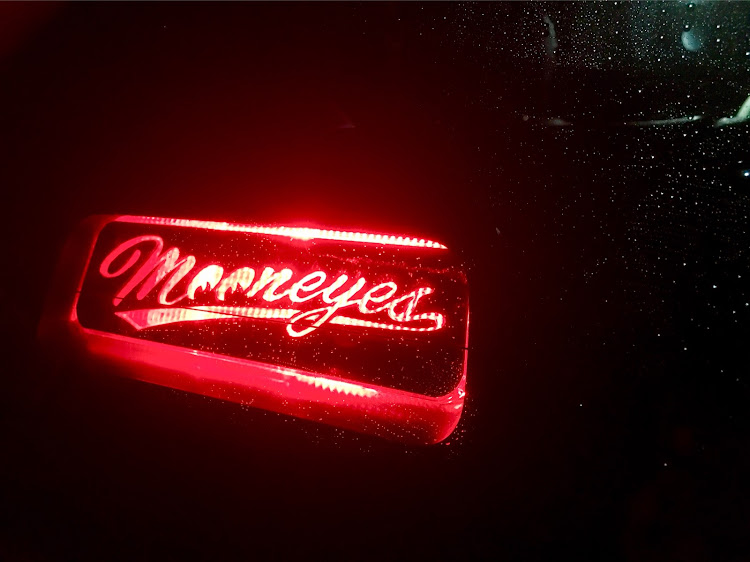 ミラジーノのMooneyes・MARCHAL・DIYに関するカスタム事例の投稿画像1枚目