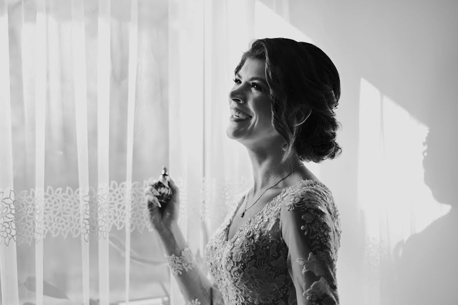 Wedding photographer Daria Kowalska (photobydariafoto). Photo of 3 December 2022