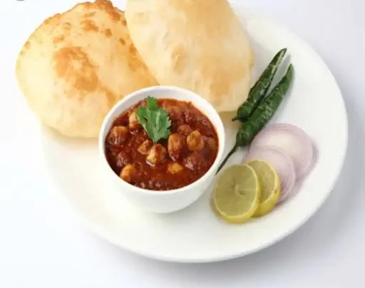 Chole Poori [2 Pieces]