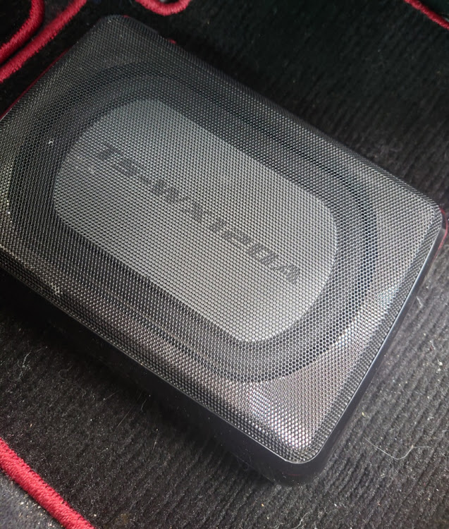 WRX S4のDIY・音響強化・nr_mz250_fj_3サブウーファー取付け・DIATONE SOUND.NAVI サブウーファー取付け・スバルWRX サブウーファーに関するカスタム事例の投稿画像1枚目