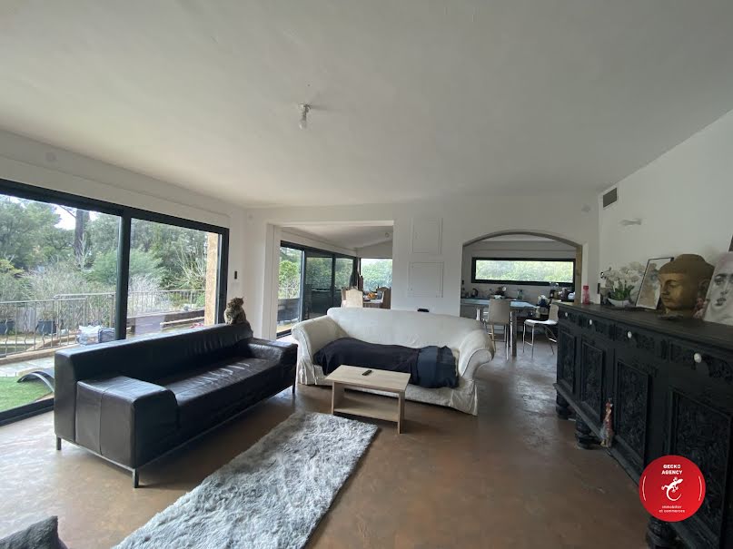 Vente villa 6 pièces 238 m² à Grimaud (83310), 1 660 000 €