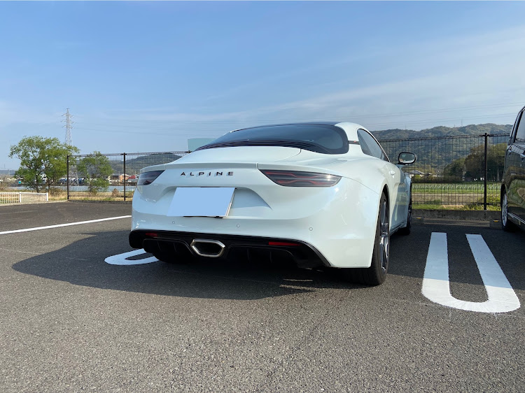みずきさんが投稿したルノー・アルピーヌ・A110S・メガーヌR.S.トロフィー・激アツに関するカスタム事例の投稿画像2枚目