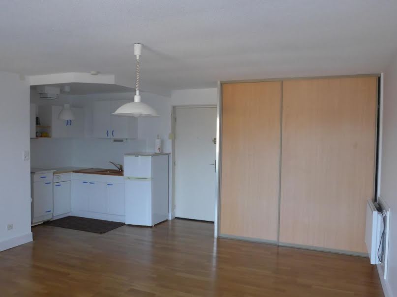 Location  appartement 2 pièces 40 m² à Chantraine (88000), 380 €