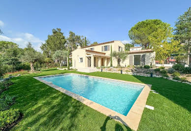 House with pool and terrace 2