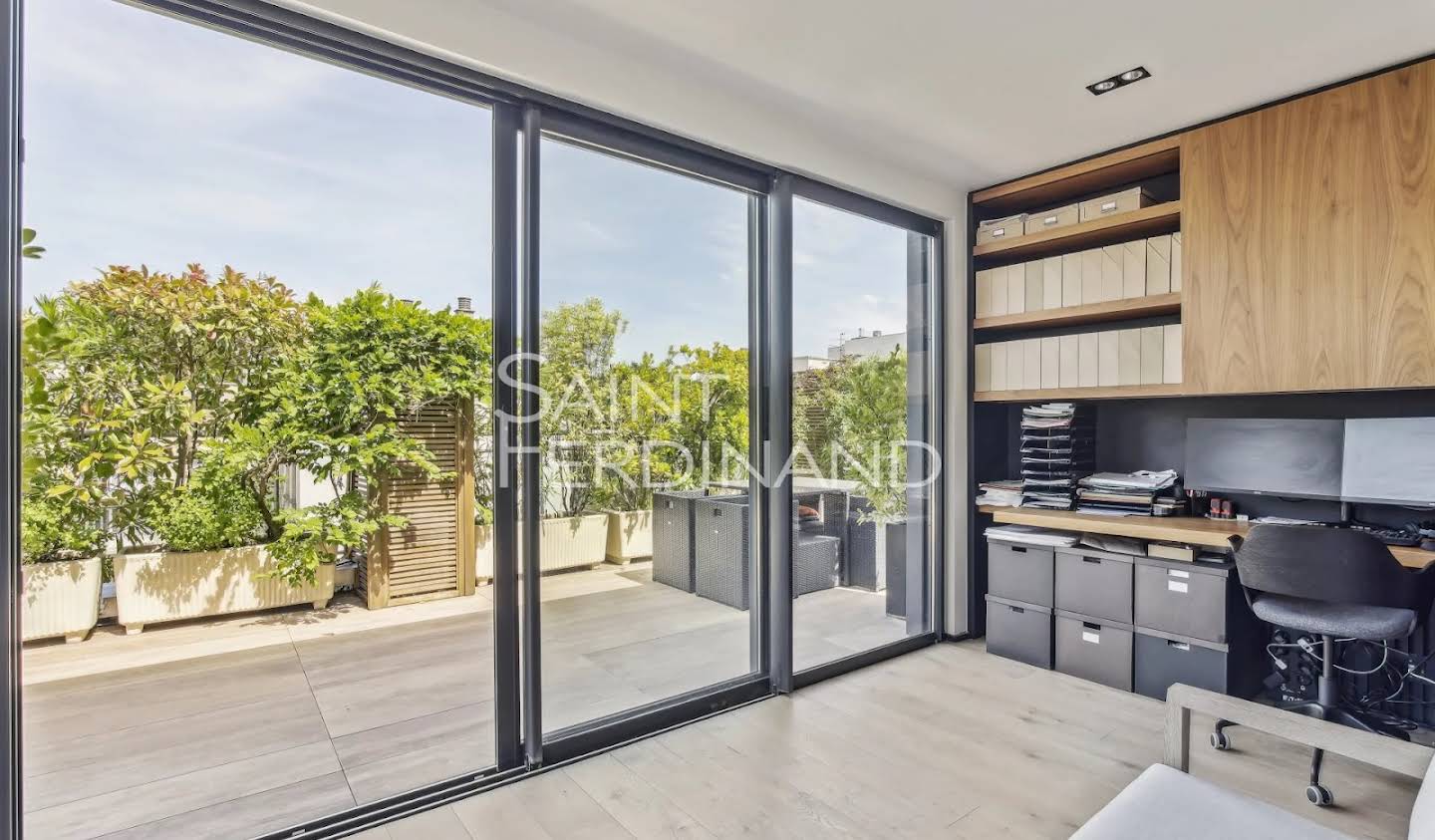 Apartment with terrace Neuilly-sur-Seine