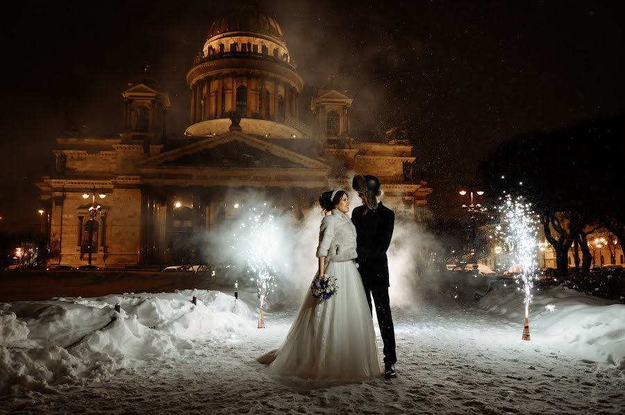 Fotógrafo de casamento Konstantin Loginov (loginoff). Foto de 29 de janeiro 2019