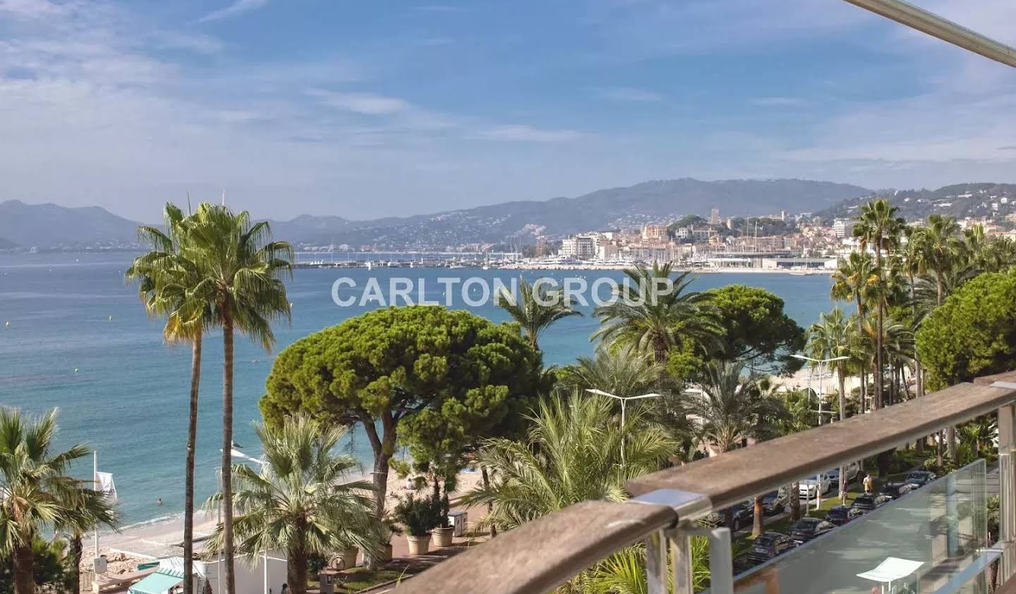 Apartment with terrace Cannes