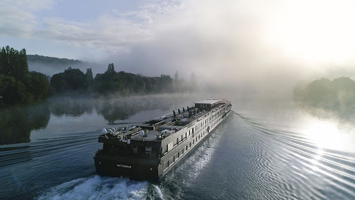  For a completely different kind of river cruise catering to the younger crowd, consider The B from U River Cruises. 