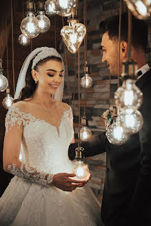 Fotografo di matrimoni Emre Güveri (dogawedding). Foto del 1 ottobre 2021