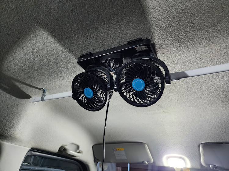 エブリイバンの扇風機・暑いンゴゴゴ…に関するカスタム事例の投稿画像2枚目