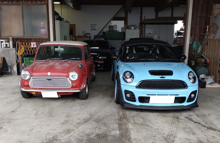 スカイラインのホイールショット・あかねキムチ移動販売車の現車確認🤭・新旧ミニコラボ・孫は🍊大好き・翔んで埼玉スタンプラリーに関するカスタム事例の投稿画像3枚目