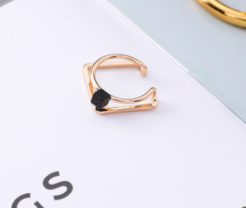 Modischer, schlichter, übertriebener geometrischer Ring für Damen, wild und verstellbar. Trendiger Schmuck für Frauen, exquisit im Design und vielseitig tragbar.