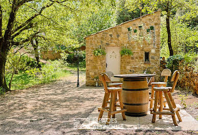 Maison avec piscine et terrasse 4