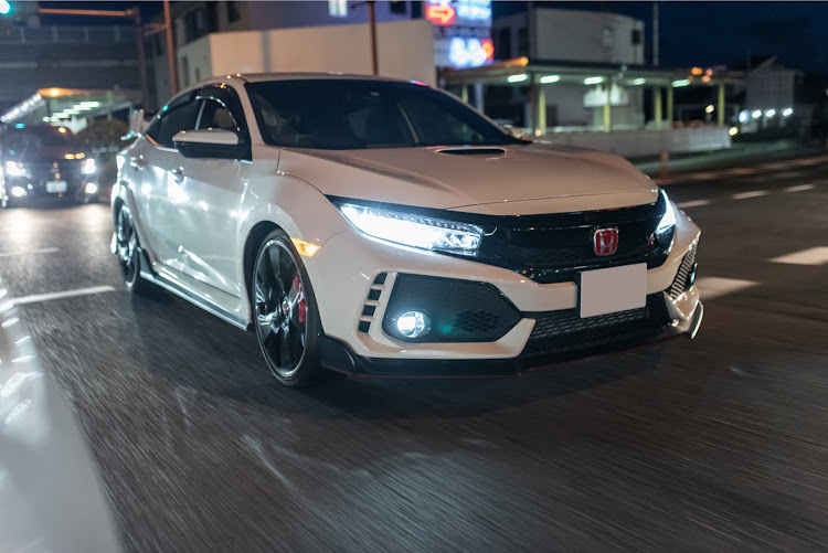 シビックタイプRのシビックタイプR・FK8・お盆休み・大雨特別警報・大雨に気をつけて！に関するカスタム事例の投稿画像1枚目