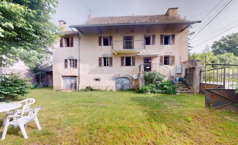 Vente ferme 8 pièces 188 m² à Boussac (12160), 145 000 €