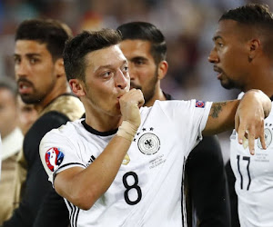 VIDEO: Mezut Ozil met l'Allemagne sur orbite ! 