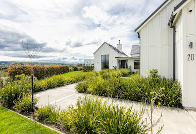 House with pool and garden 2