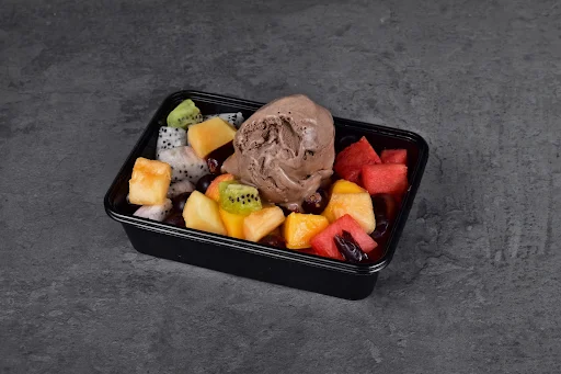 Fruit Salad With Chocolate Ice Cream