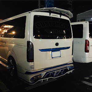 ハイエースバン TRH200V