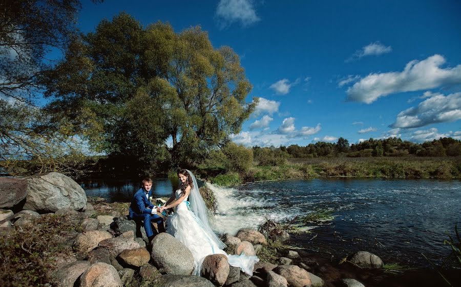 Wedding photographer Pavel Nenartovich (nenik83). Photo of 30 September 2013