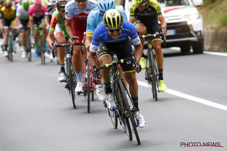 Esteban Chaves reageert na totale offday en inzinking in 10e Giro-rit: "Dit doet pijn"