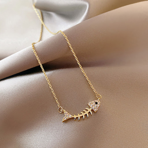 Title 5, Fashion Fishbone Pendant Necklace Simple and Po...