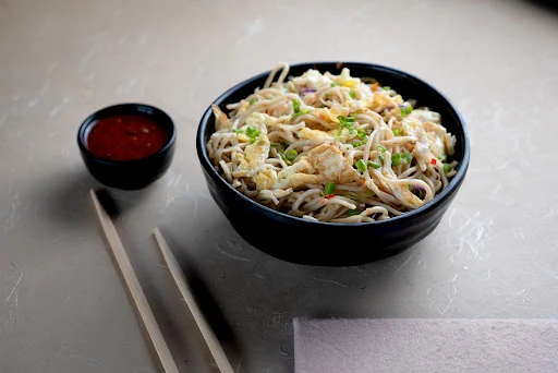 Egg Hakka Noodles