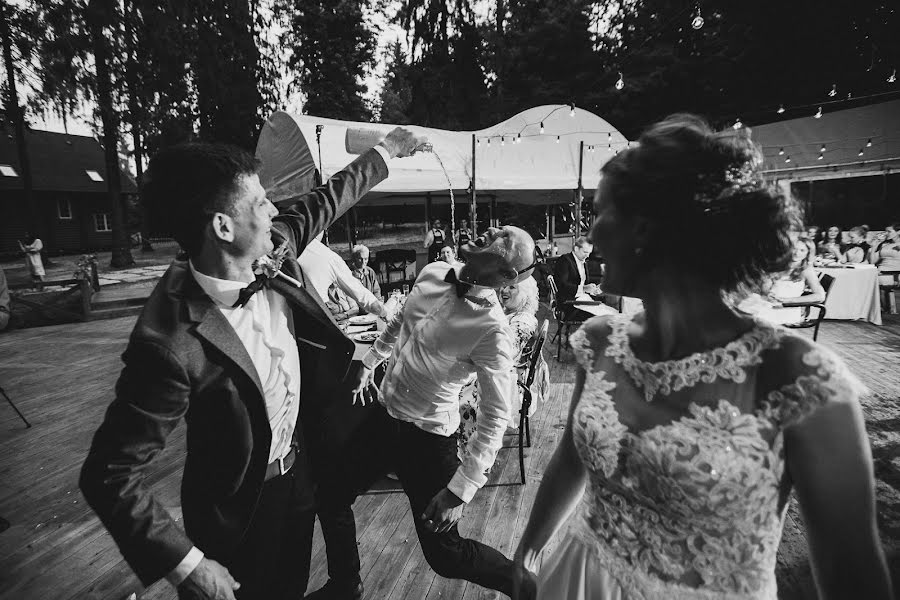 結婚式の写真家Tolik Boev (tolikboev)。2017 9月25日の写真