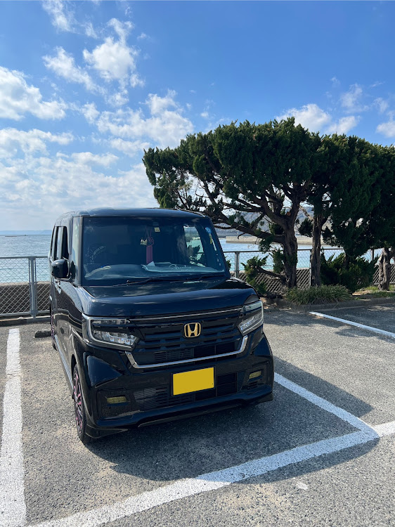 Nボックスカスタムの糸島ドライブ・牡蠣小屋・またいちの塩プリン・STYLE＋BLACKに関するカスタム事例の投稿画像1枚目