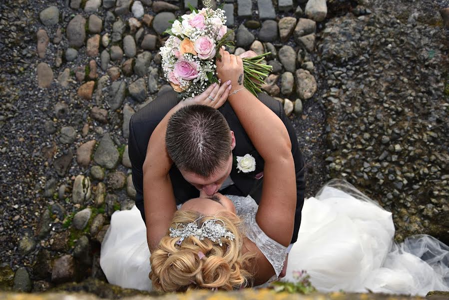 Fotógrafo de bodas Sian Owen (sianowen). Foto del 1 de julio 2019