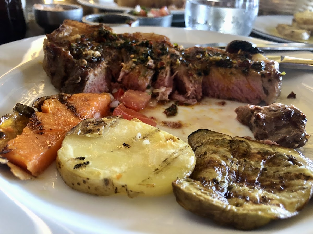 Steak and veggies