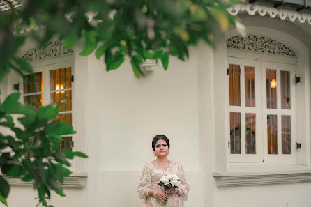 Wedding photographer Sasanka Chandrasena (mpg1wpx). Photo of 30 September 2020
