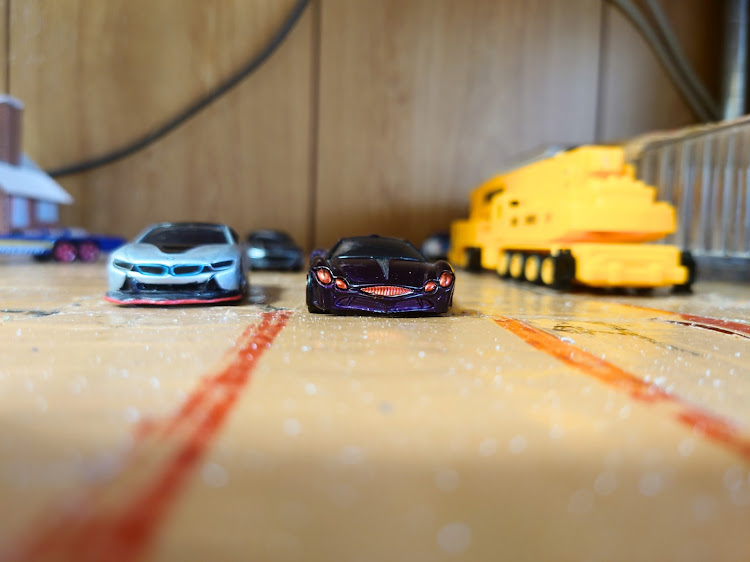 ˘.*𝒦𝓪𝓷𝓸𝓷🖕𝒦_𝓾_𝓾さんが投稿したトミカ改造・光岡 オロチ・ＢＭＷ i8・シャコタン・カークラブに関するカスタム事例の投稿画像3枚目