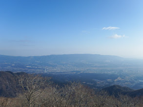 遠くは霞んで