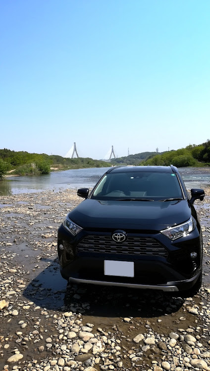 RAV4のY川・蒲フォルニアに関するカスタム事例の投稿画像1枚目