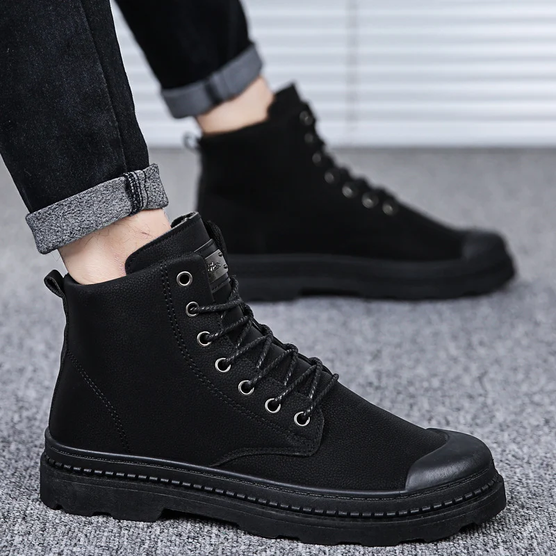 Hoge, korte casual leren laarzen, perfect voor dagelijks gebruik. Comfortabel en stijlvol, ideaal voor elke outfit.
