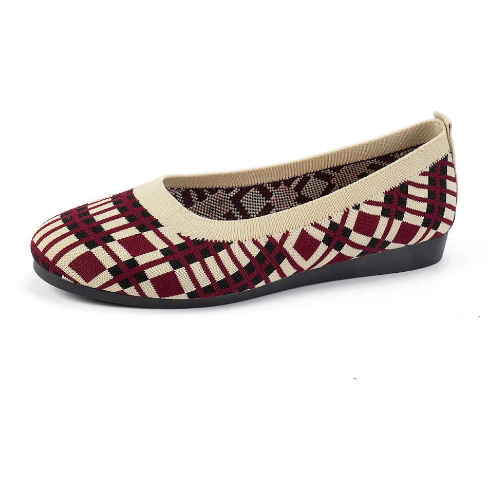 Dames platte schoenen met ruitjesprint, ademend, casual, slip-on, ronde neus en mesh, nieuwe mode voor comfort en stijl.