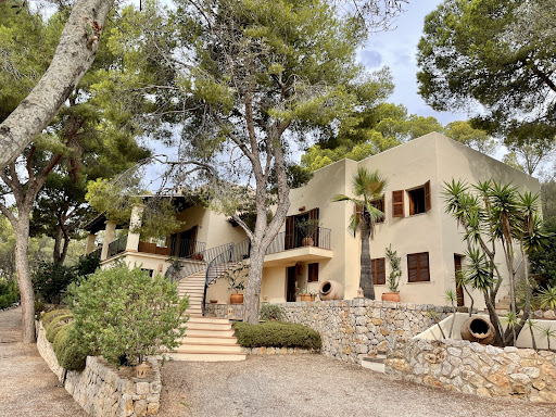Villa avec piscine et jardin 2