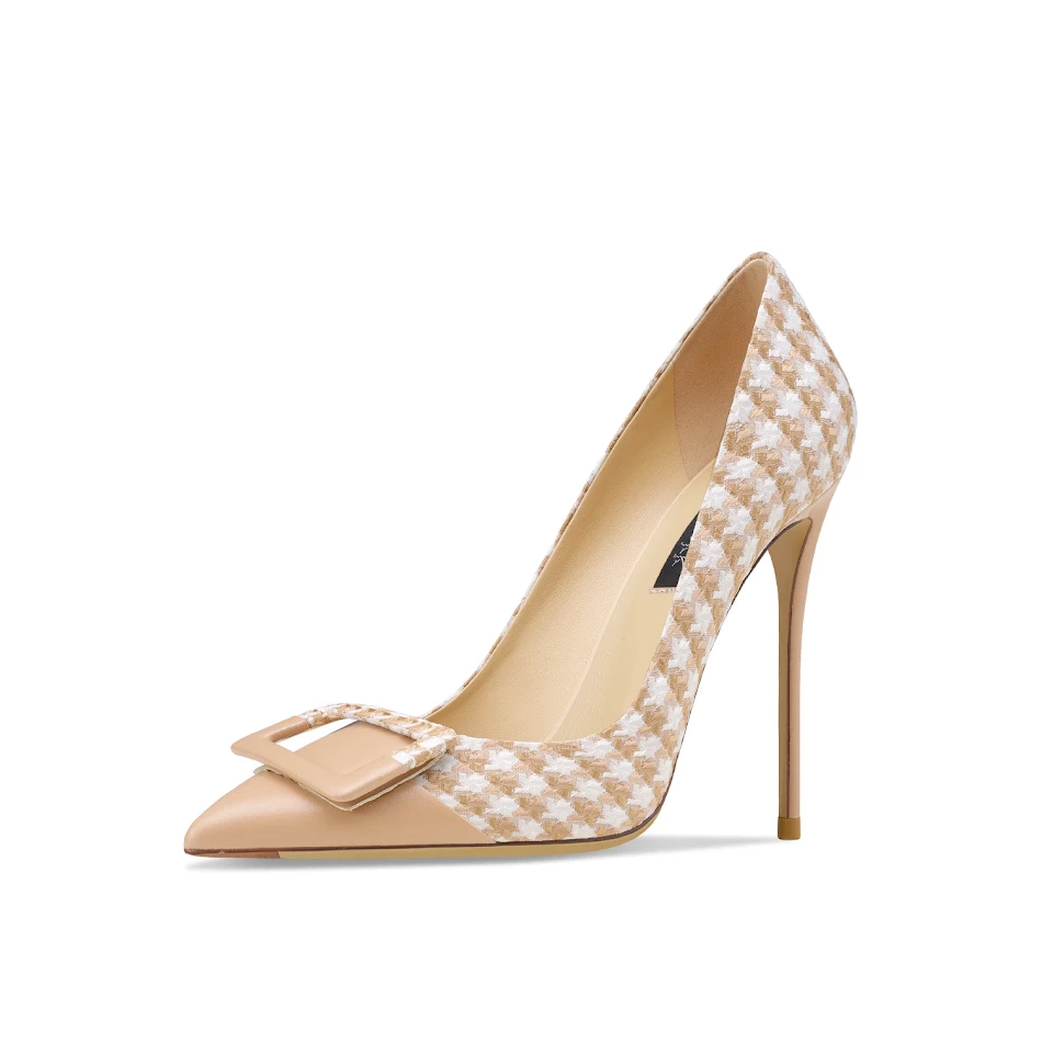 Zapatos de salón finos de tacón fino y punta afilada para un look elegante y moderno. Ideales para cualquier ocasión formal o evento especial.