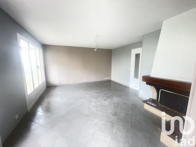 Location  maison 5 pièces 118 m² à Ablon-sur-Seine (94480), 2 000 €