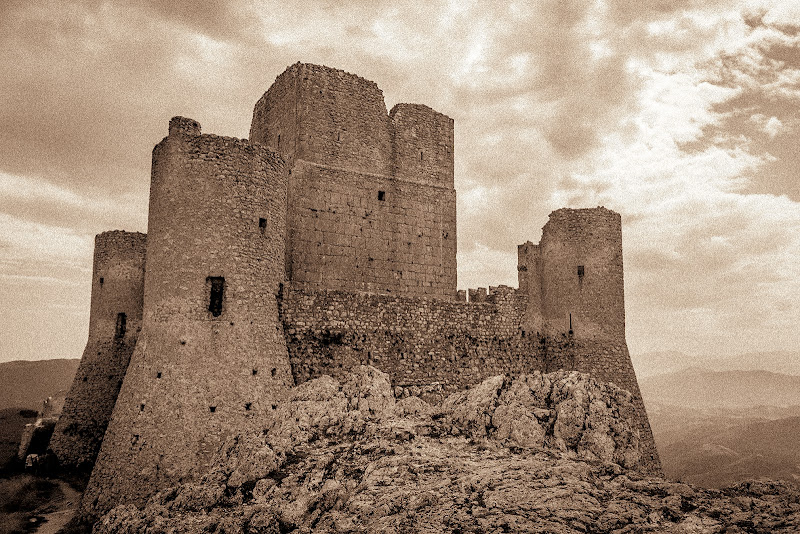 Ladyhawke Castle di Andrea Calò