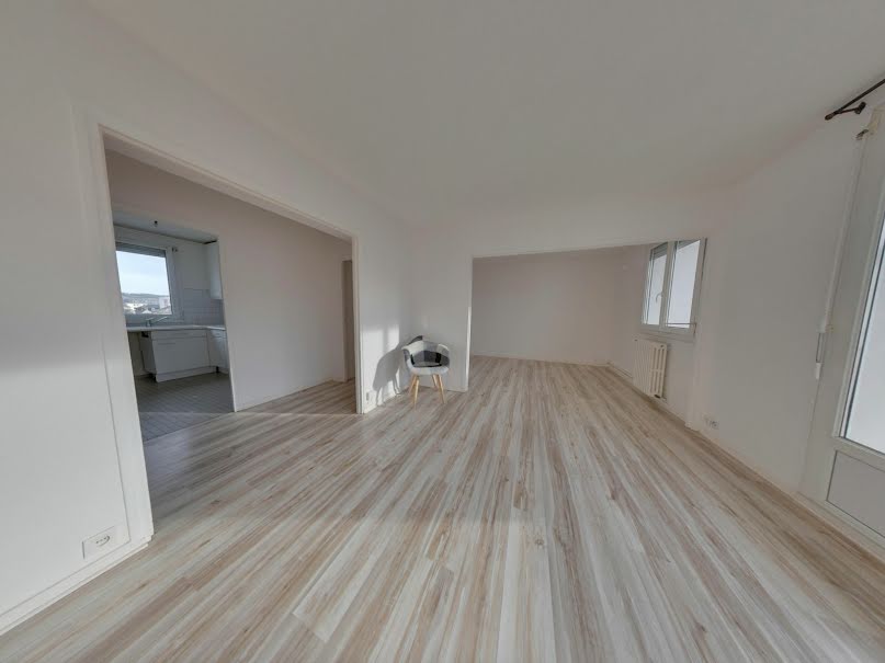 Location  appartement 3 pièces 70.87 m² à Evreux (27000), 877 €