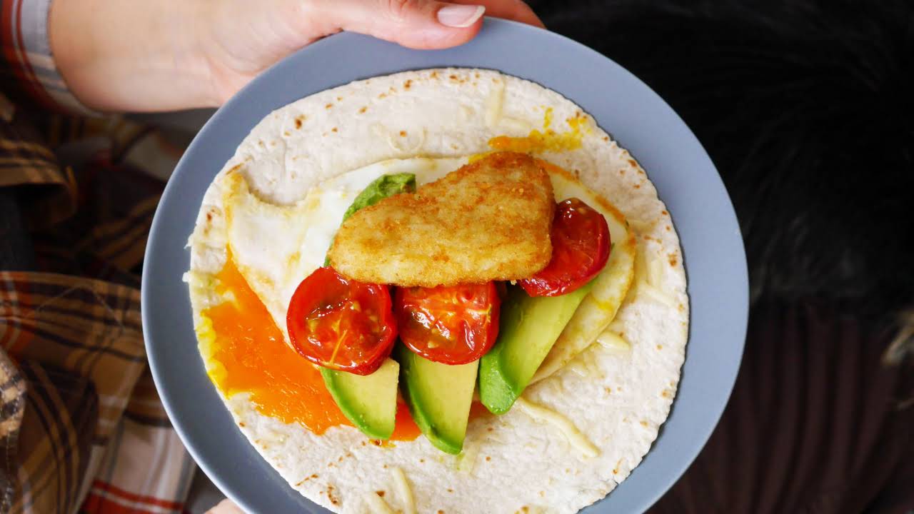 Mediterranean Egg Wrap {Breakfast Sandwich} - FeelGoodFoodie