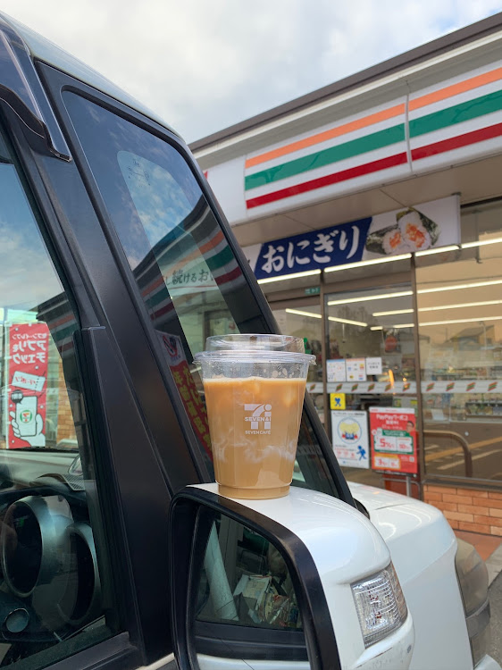 ヴォクシーの娘を送ってからの吉野家ザバ定・いつもイイネ&コメントありがとうございます🙇‍♂️・後乗せ？無視・セブンでルーティンコーヒーに関するカスタム事例の投稿画像8枚目