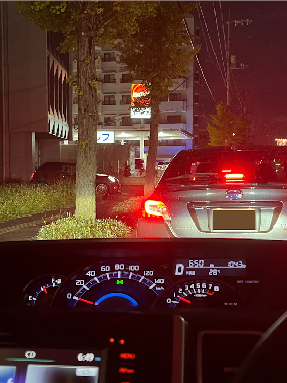 ノアの渋滞嫌い・ガソリンスタンドリニューアル・リッター5円引きはデカい・そんなにティッシュいる？・山口宇部に関するカスタム事例の投稿画像1枚目