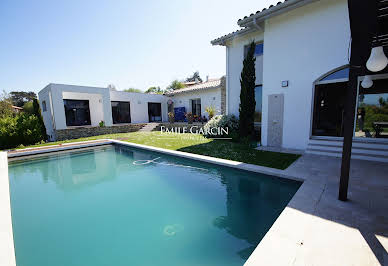 Villa with pool 3